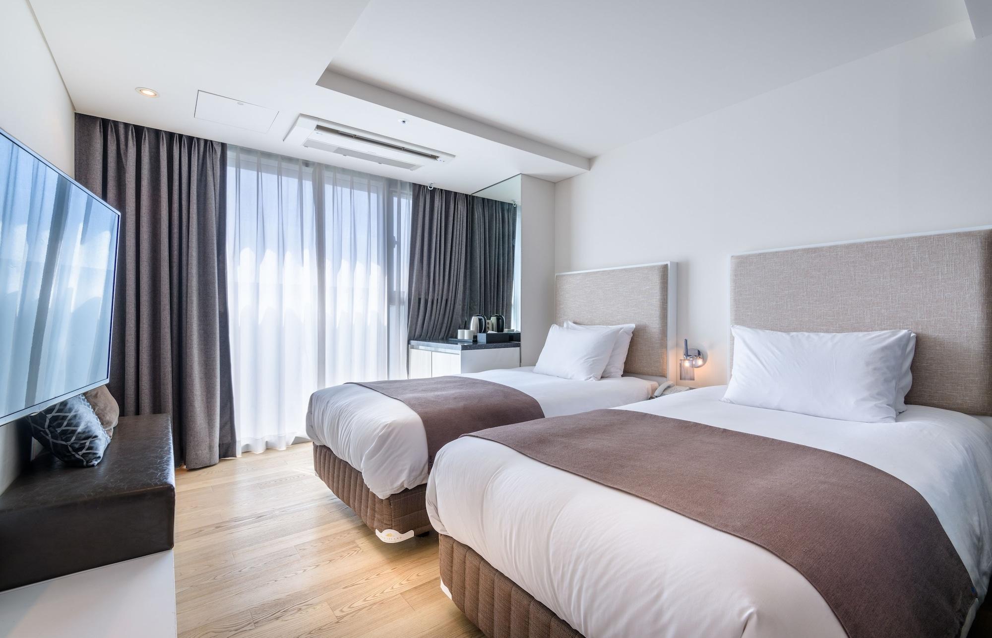 Brown Suites Hotel And Resort Jeju Exteriör bild